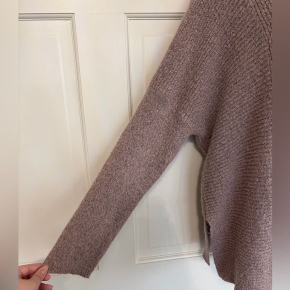 Faded Glory Dusty Mauve Turtleneck Sweater - Picture 4 of 6